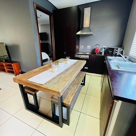 Tredenham Boutique Hotel Bloemfontein Exteriör bild A kitchen in a hotel