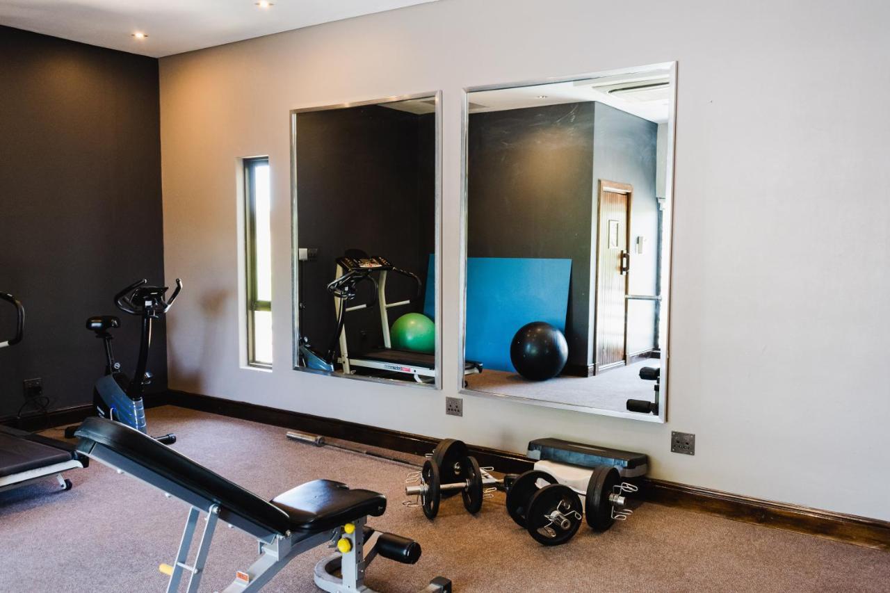 Tredenham Boutique Hotel Bloemfontein Exteriör bild Gym mirrors